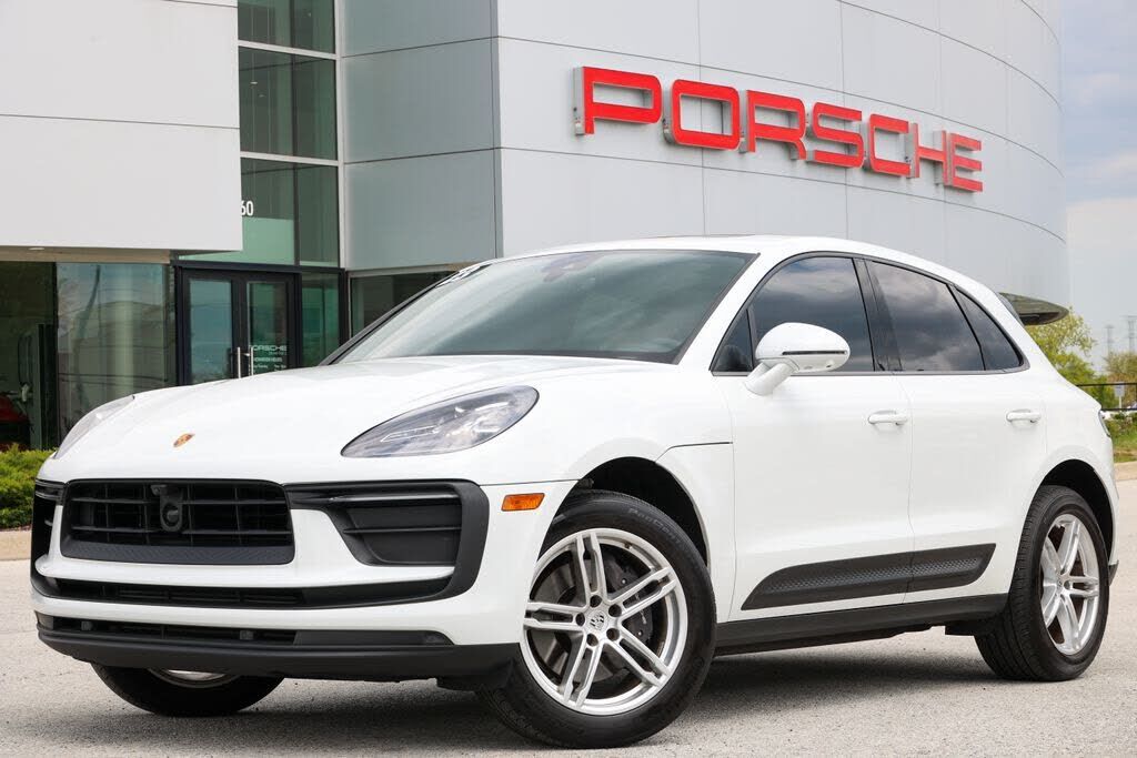 2023 PORSCHE Macan