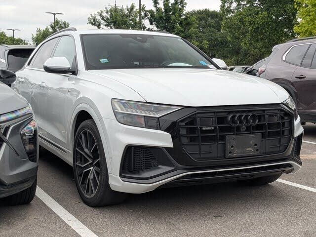 2023 AUDI Q8