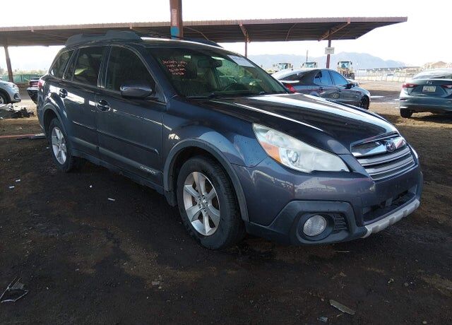 2014 SUBARU Outback