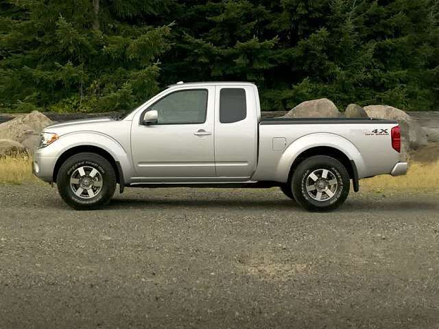 2011 NISSAN Frontier