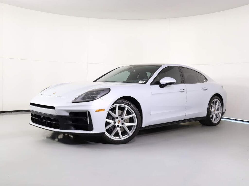 2025 PORSCHE Panamera