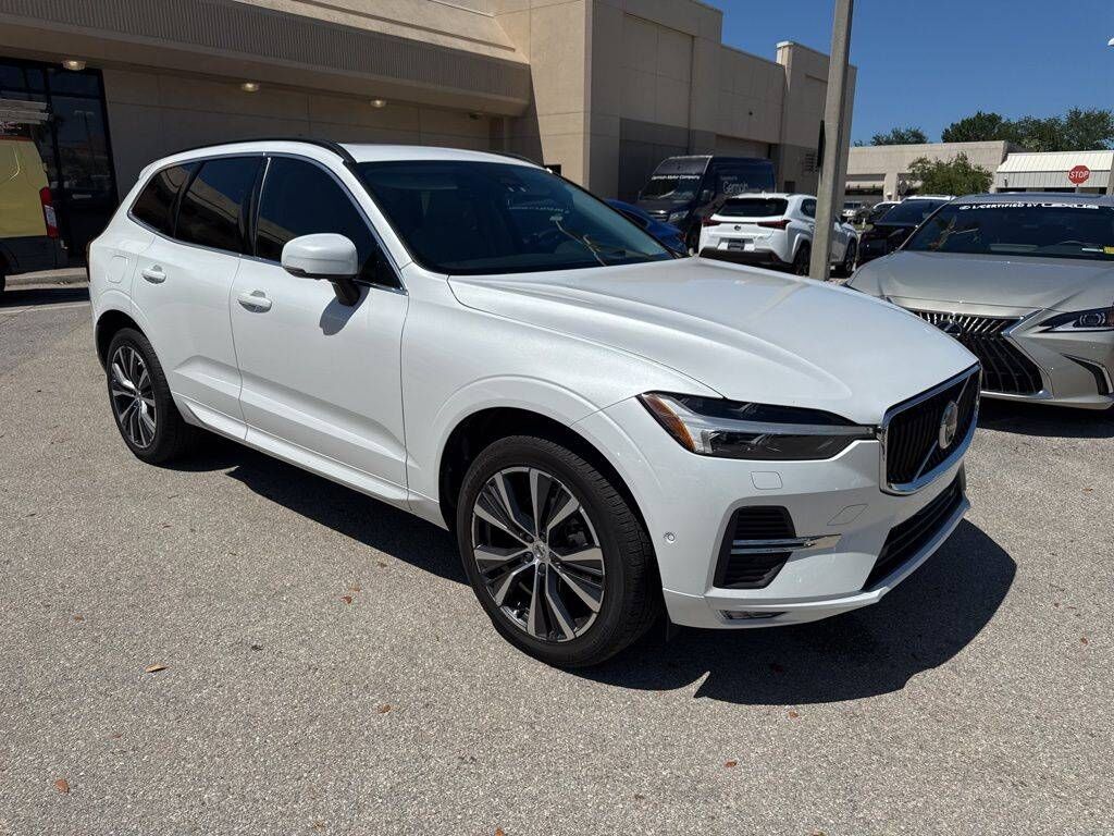 2022 VOLVO XC60