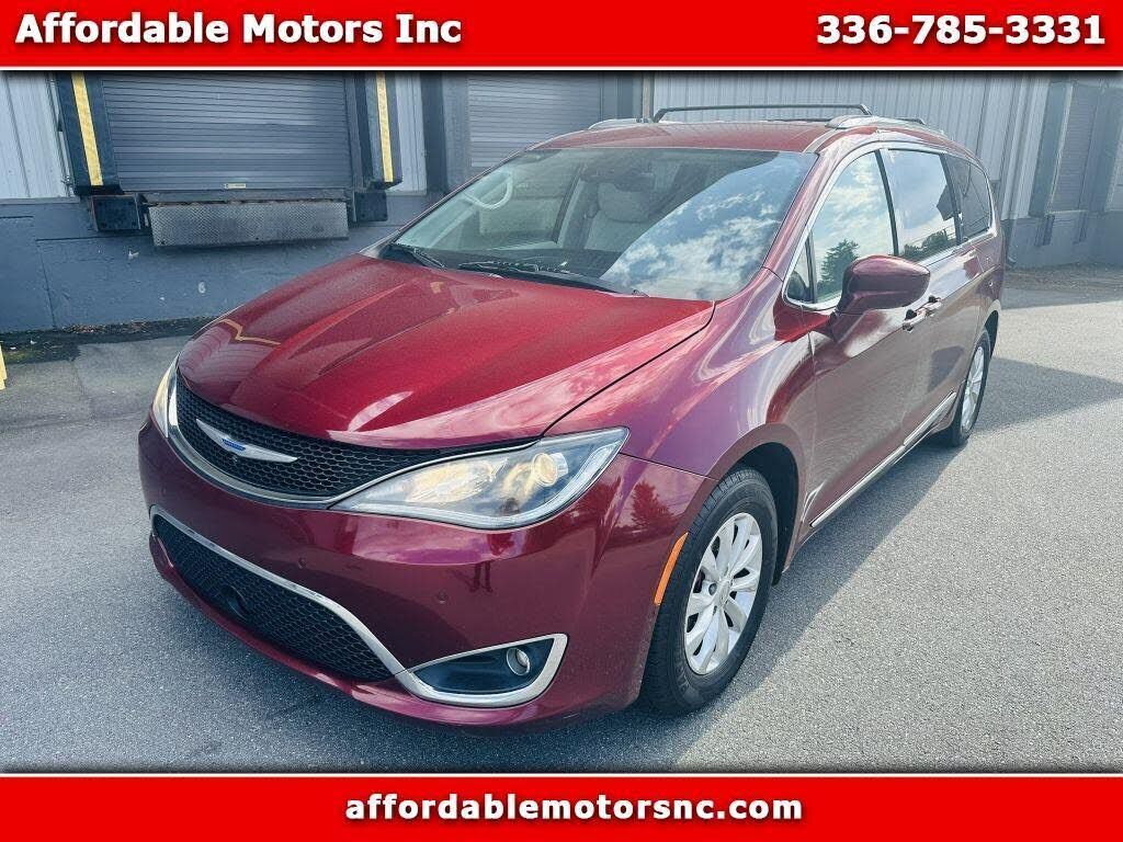2019 CHRYSLER Pacifica