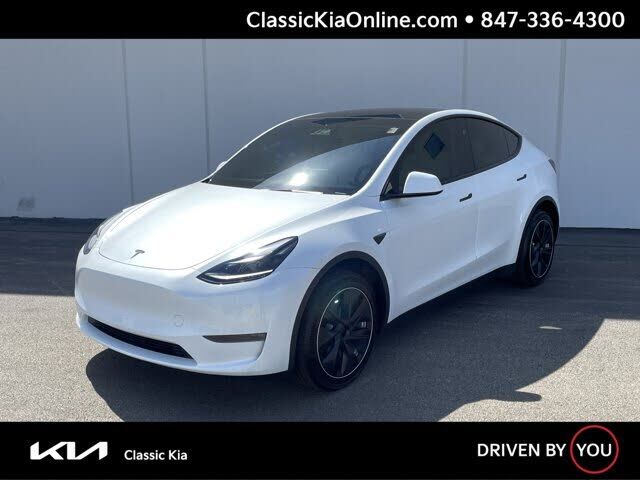 2024 TESLA Model Y