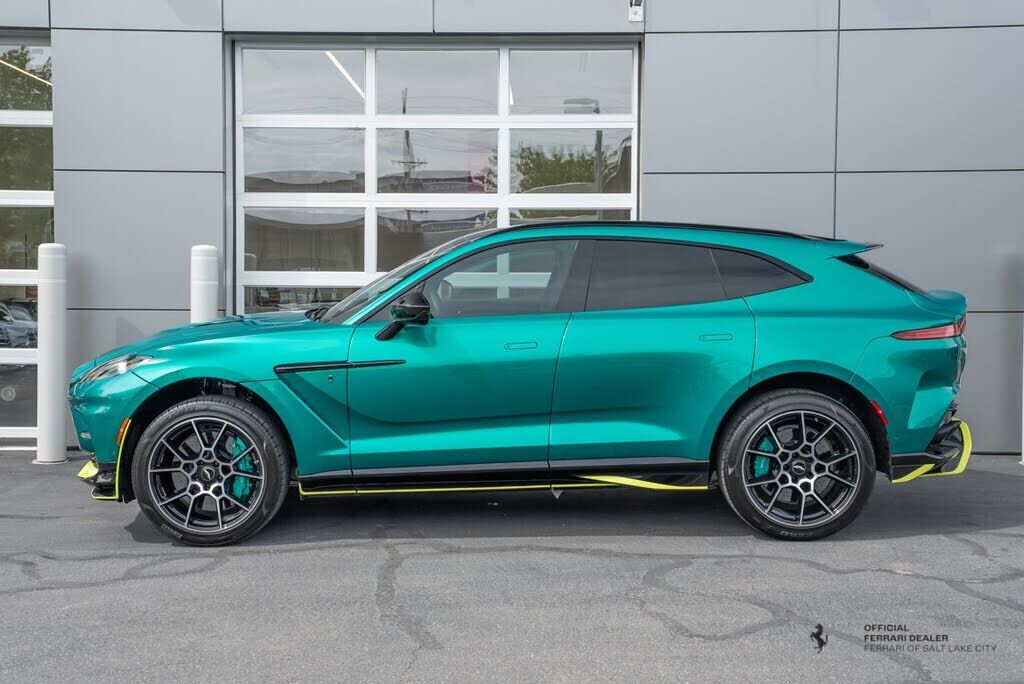 2024 ASTON MARTIN DBX