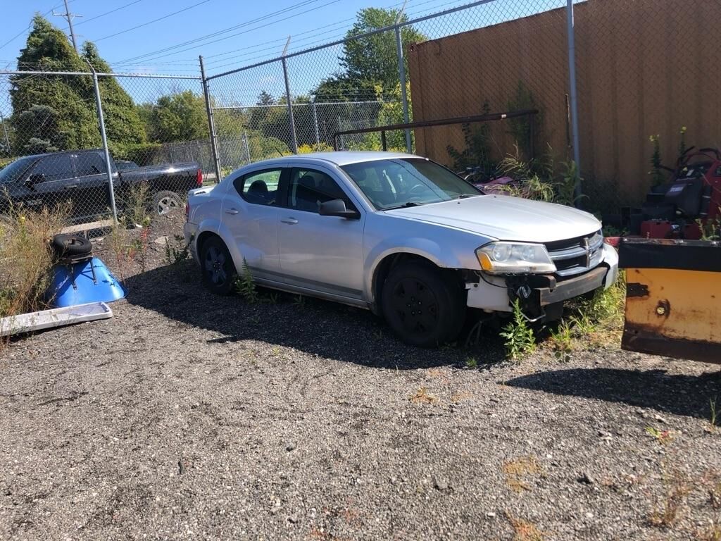 2010 DODGE Avenger