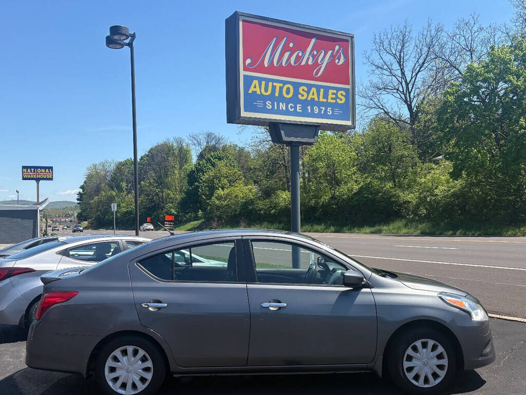 2016 NISSAN Versa