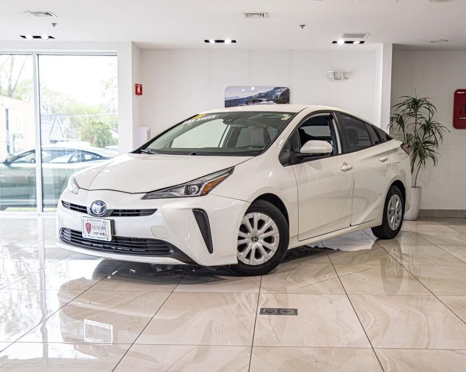 2019 TOYOTA PRIUS