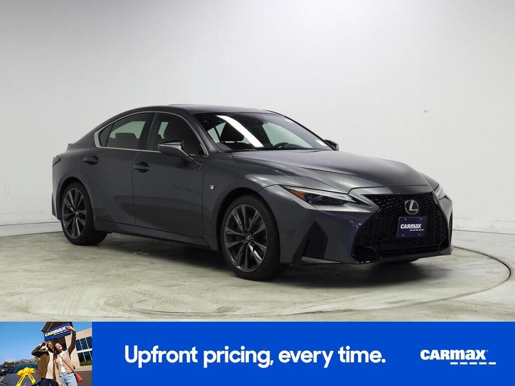 2023 LEXUS IS