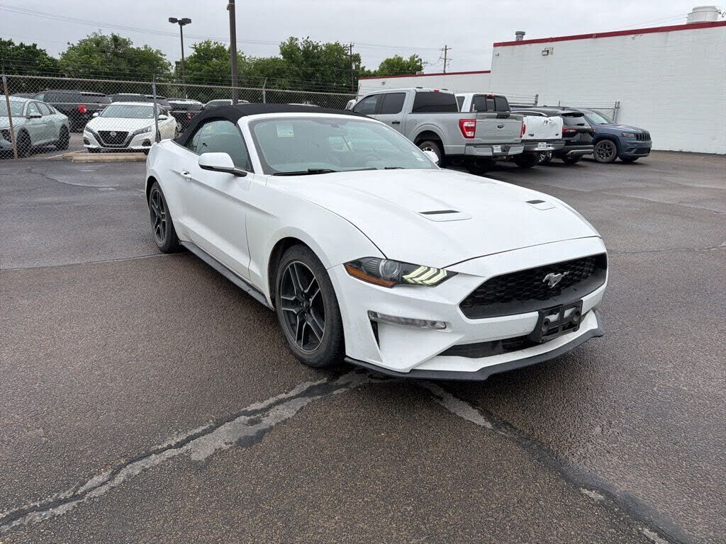 2020 FORD Mustang