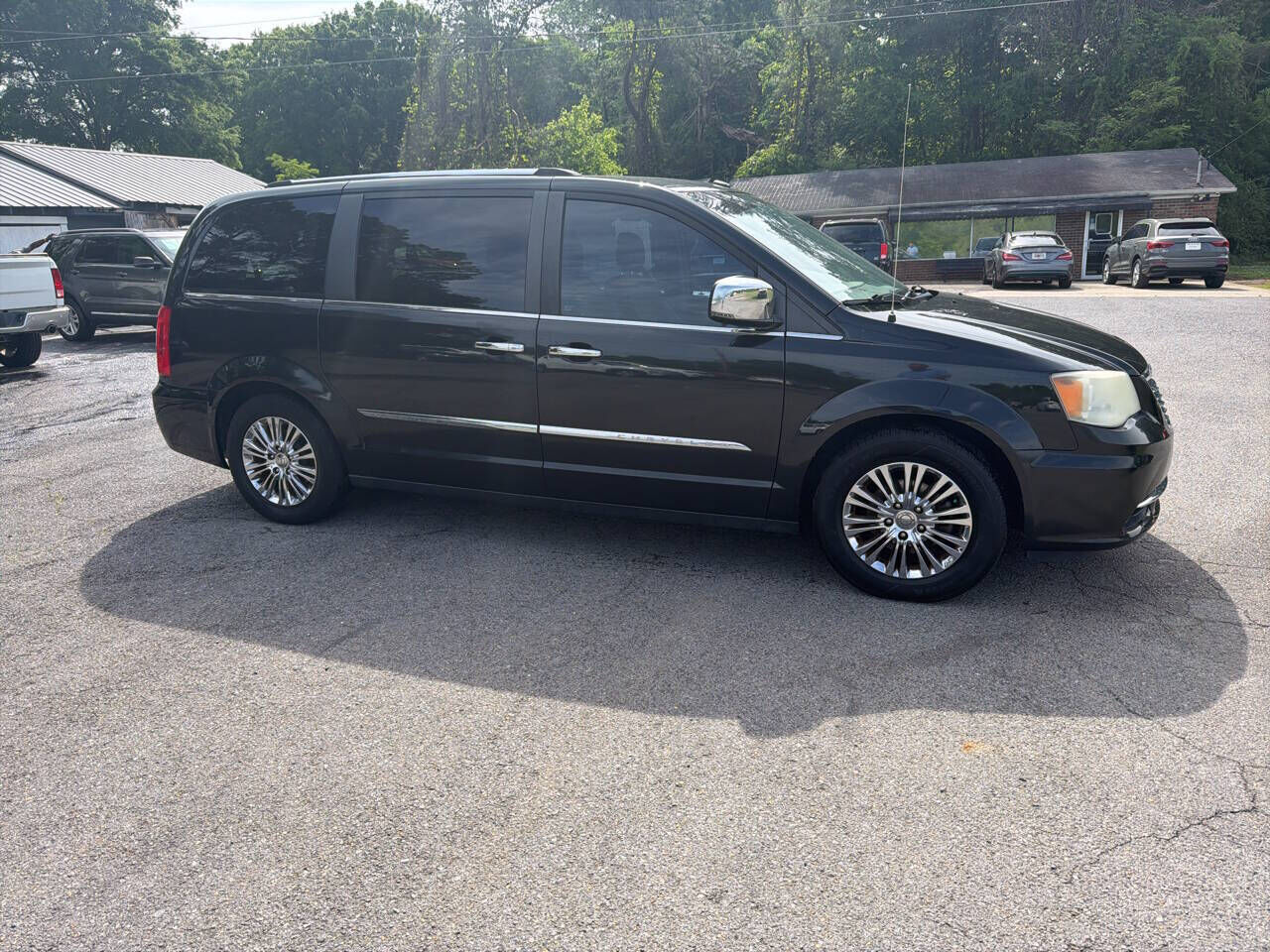 2011 CHRYSLER Town and Country