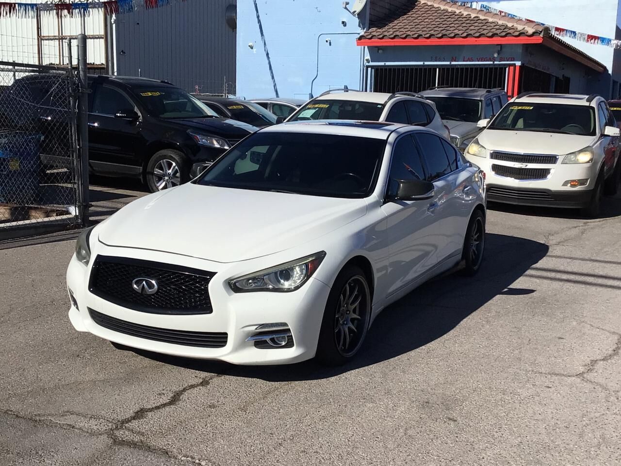 2015 INFINITI Q50