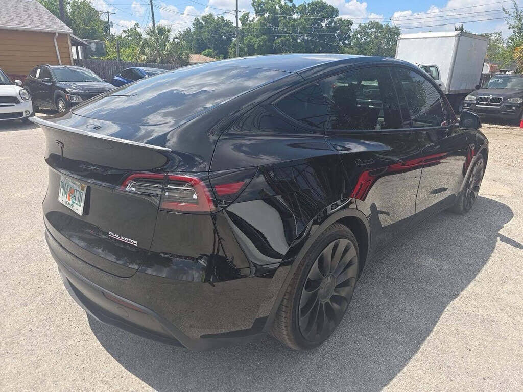 2022 TESLA Model Y