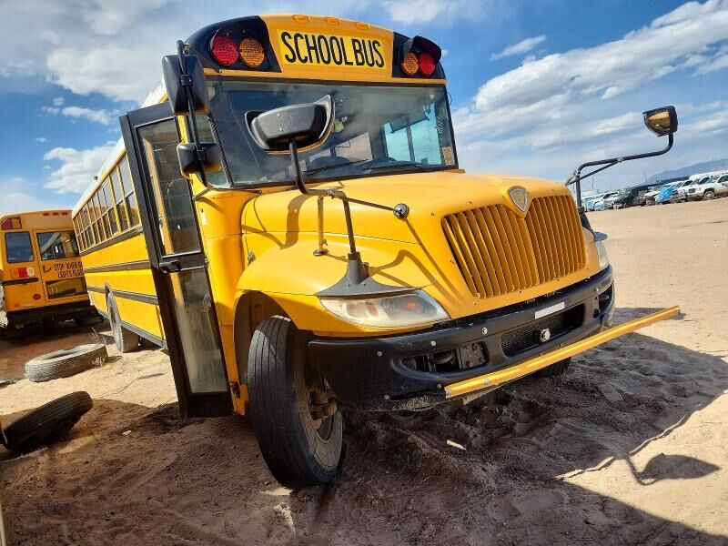2015 IC BUS PB105