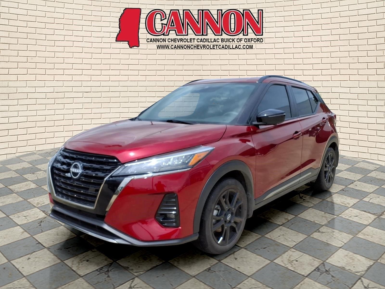 2024 NISSAN Kicks