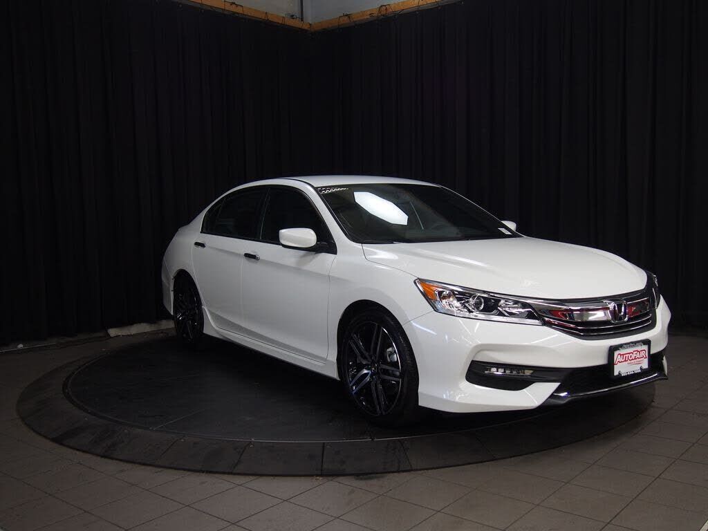2017 HONDA Accord