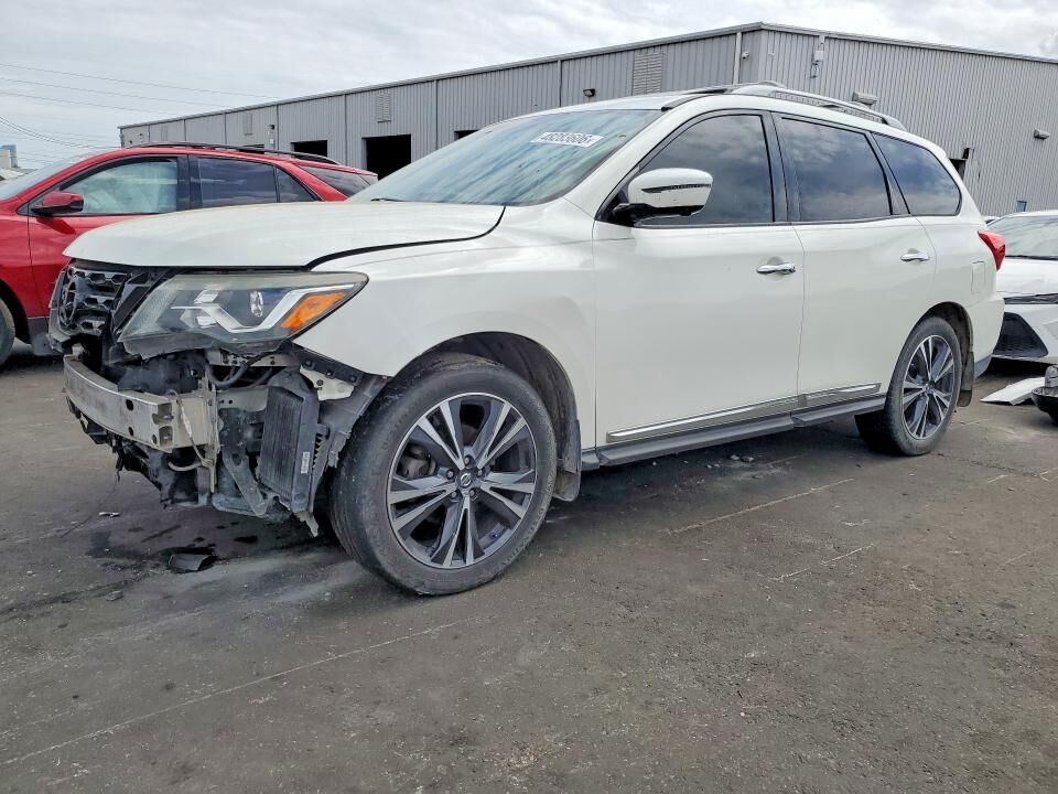 2017 NISSAN Pathfinder