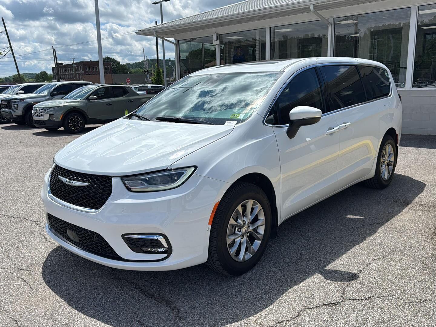 2023 CHRYSLER Pacifica