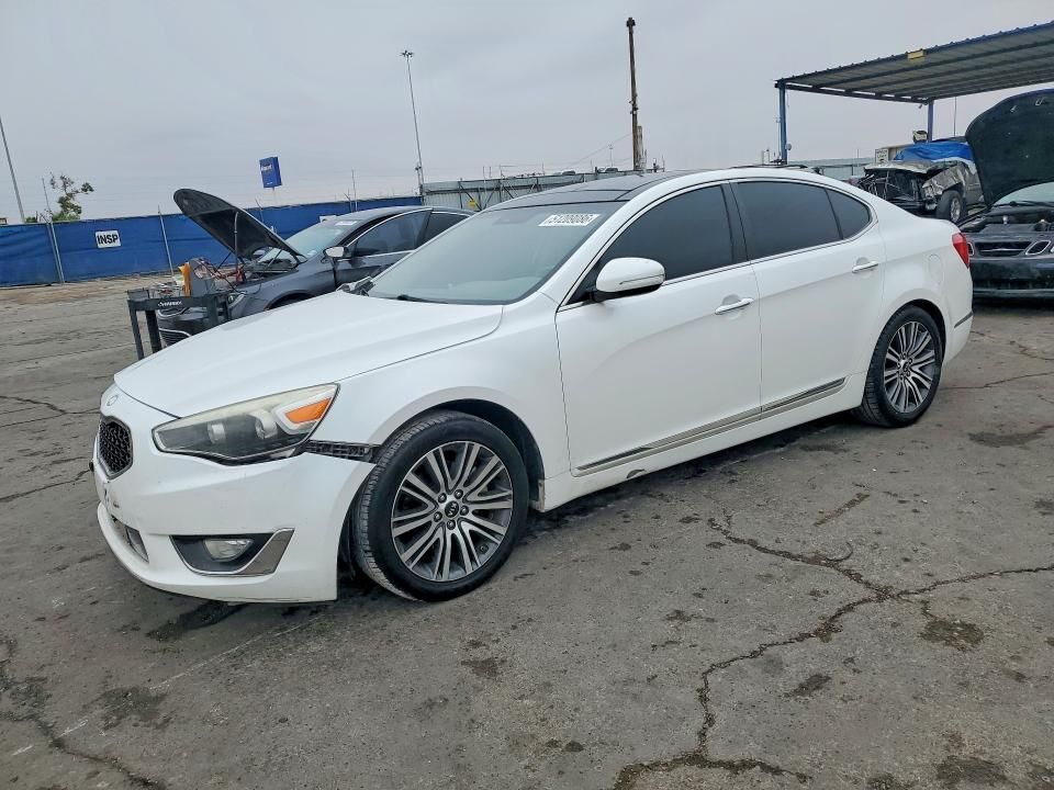 2014 KIA Cadenza
