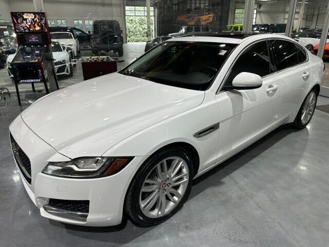2017 JAGUAR XF