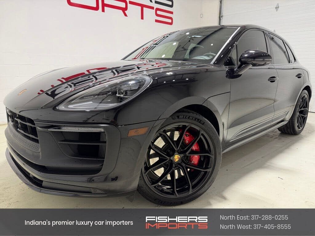 2025 PORSCHE Macan