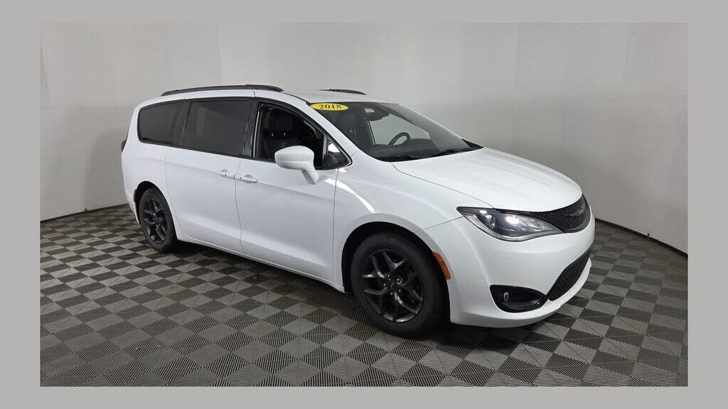 2018 CHRYSLER Pacifica