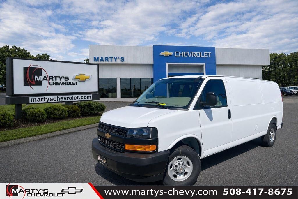 2026 CHEVROLET Express