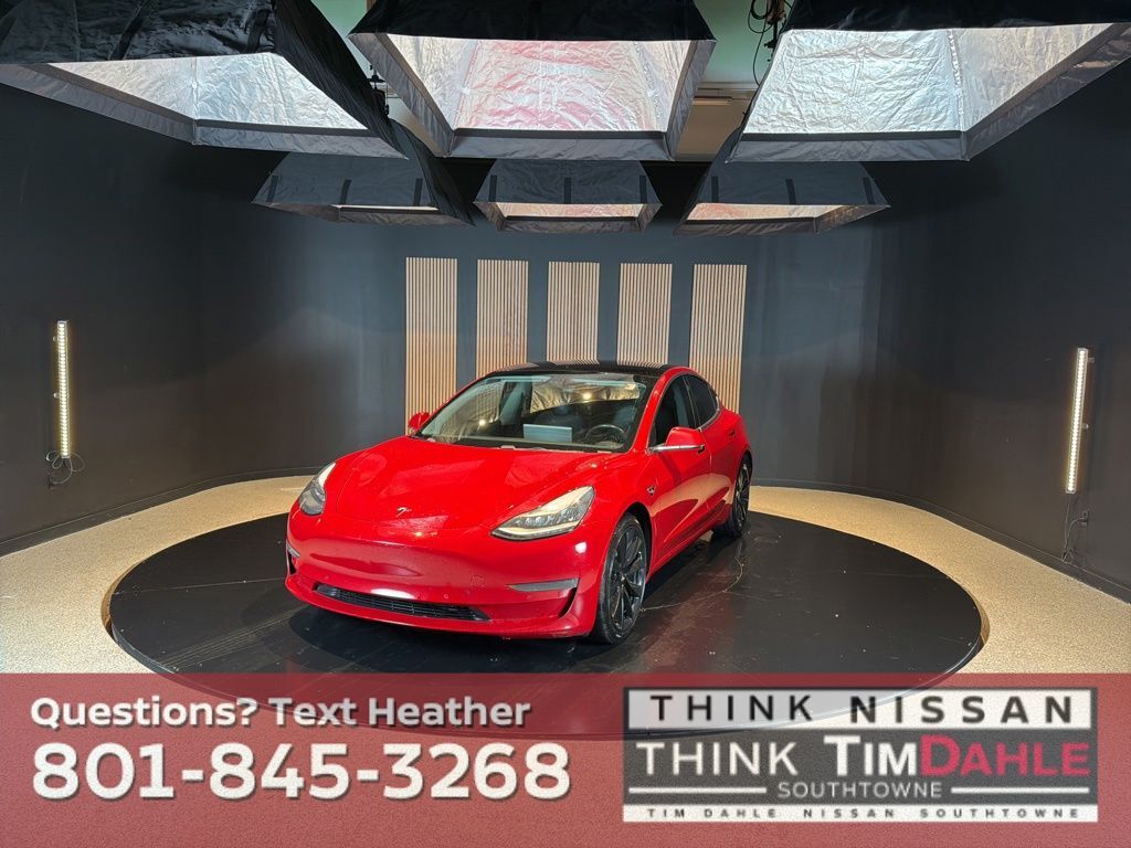 2018 TESLA Model 3