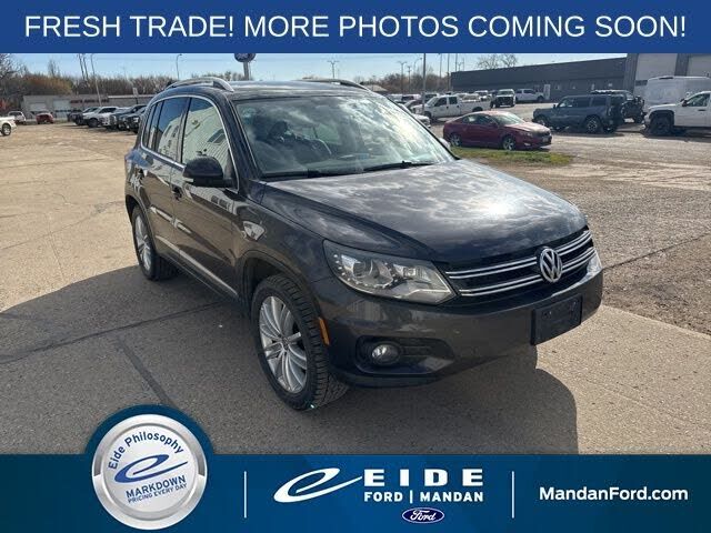 2016 VOLKSWAGEN Tiguan