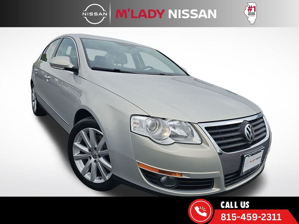 2010 VOLKSWAGEN Passat