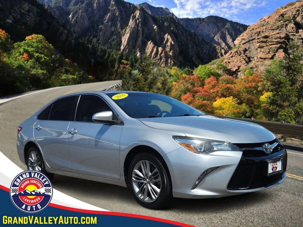 2016 TOYOTA Camry