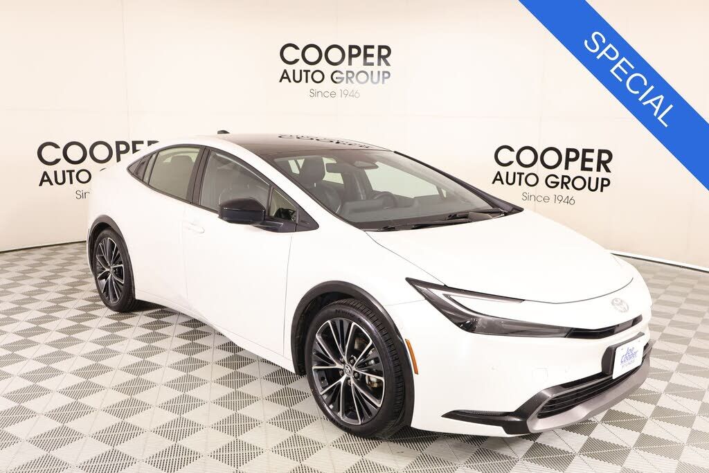 2024 TOYOTA PRIUS