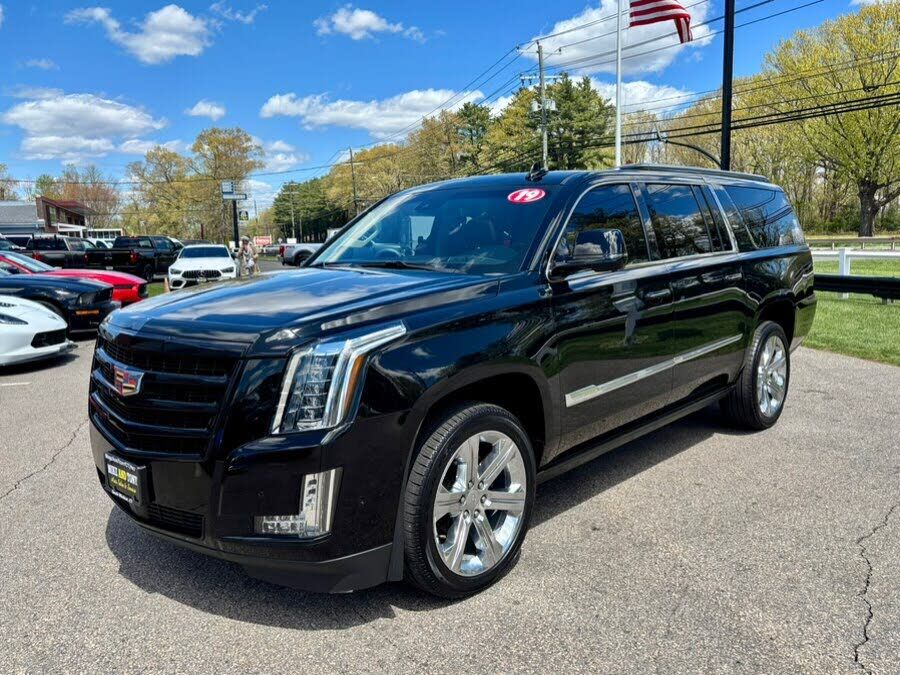 2019 CADILLAC Escalade ESV