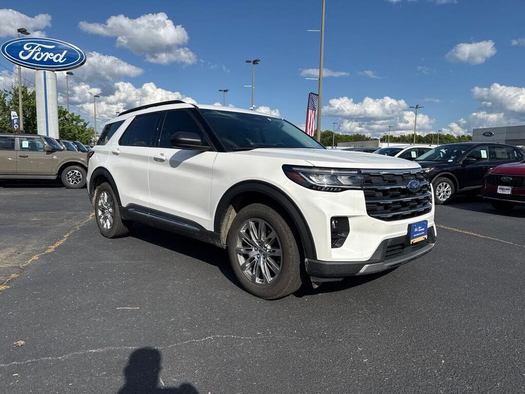 2025 FORD Explorer