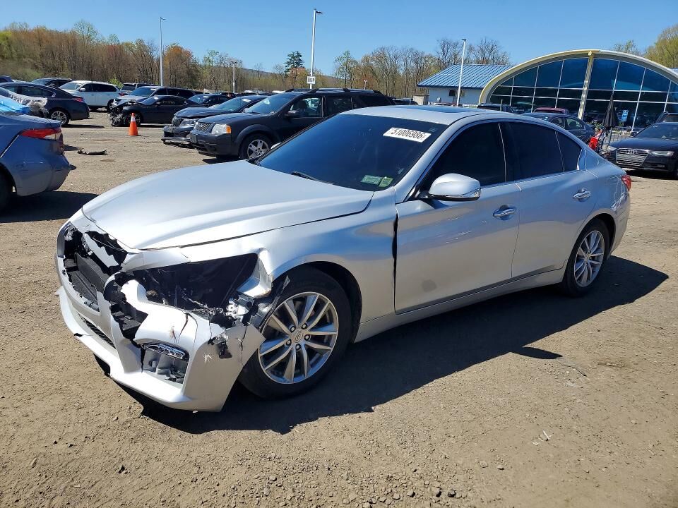 2015 INFINITI Q50