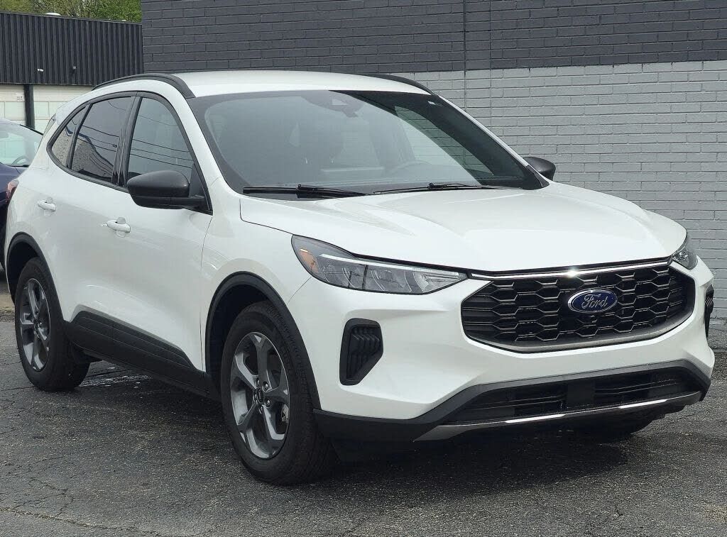 2025 FORD Escape