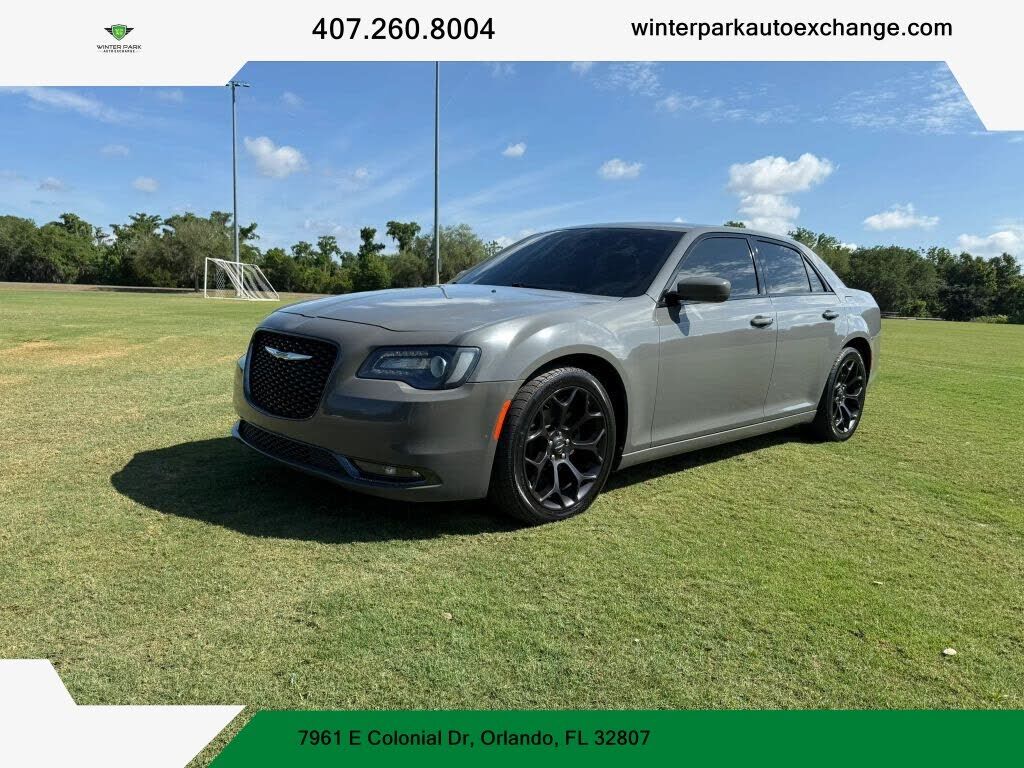 2019 CHRYSLER 300