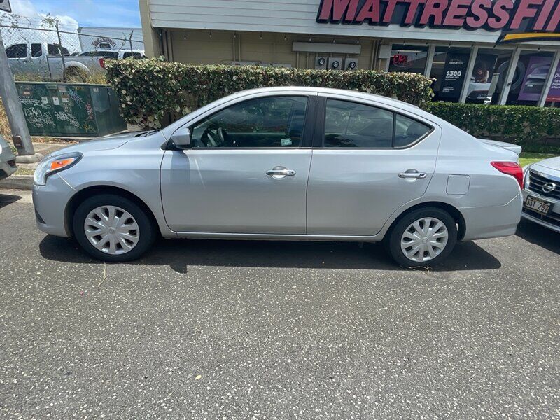 2016 NISSAN Versa