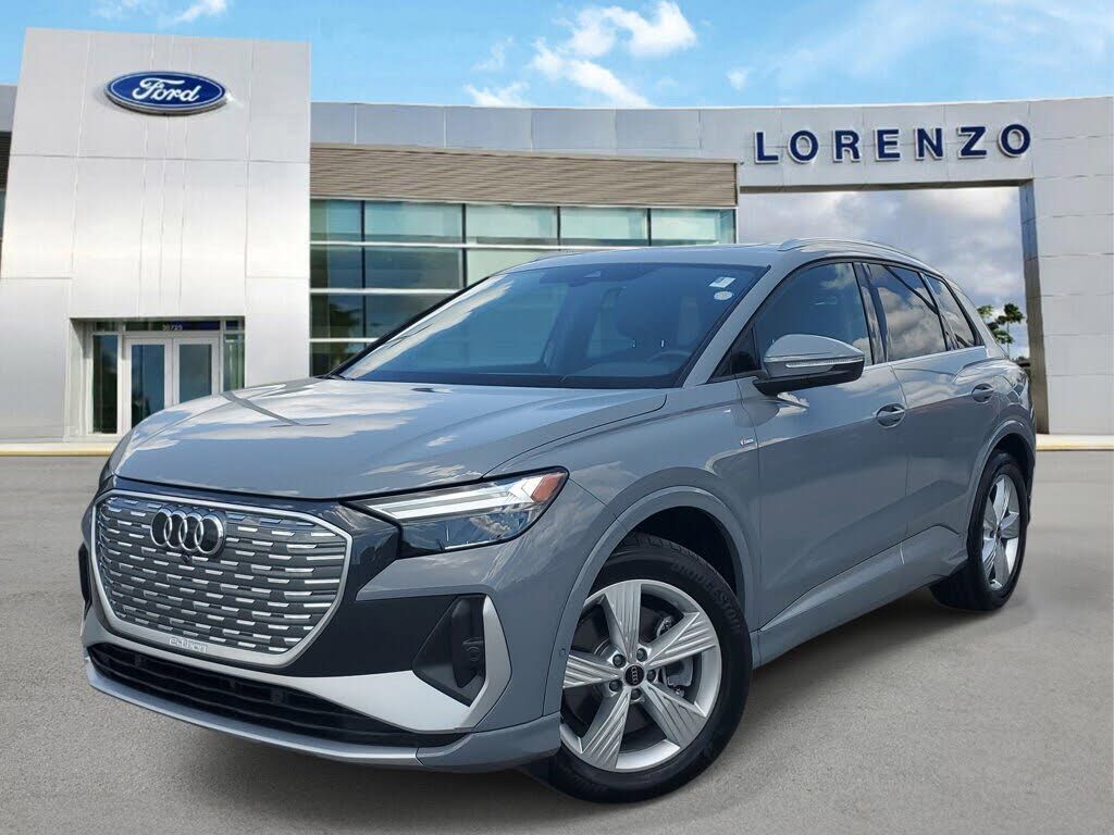 2024 AUDI Q4