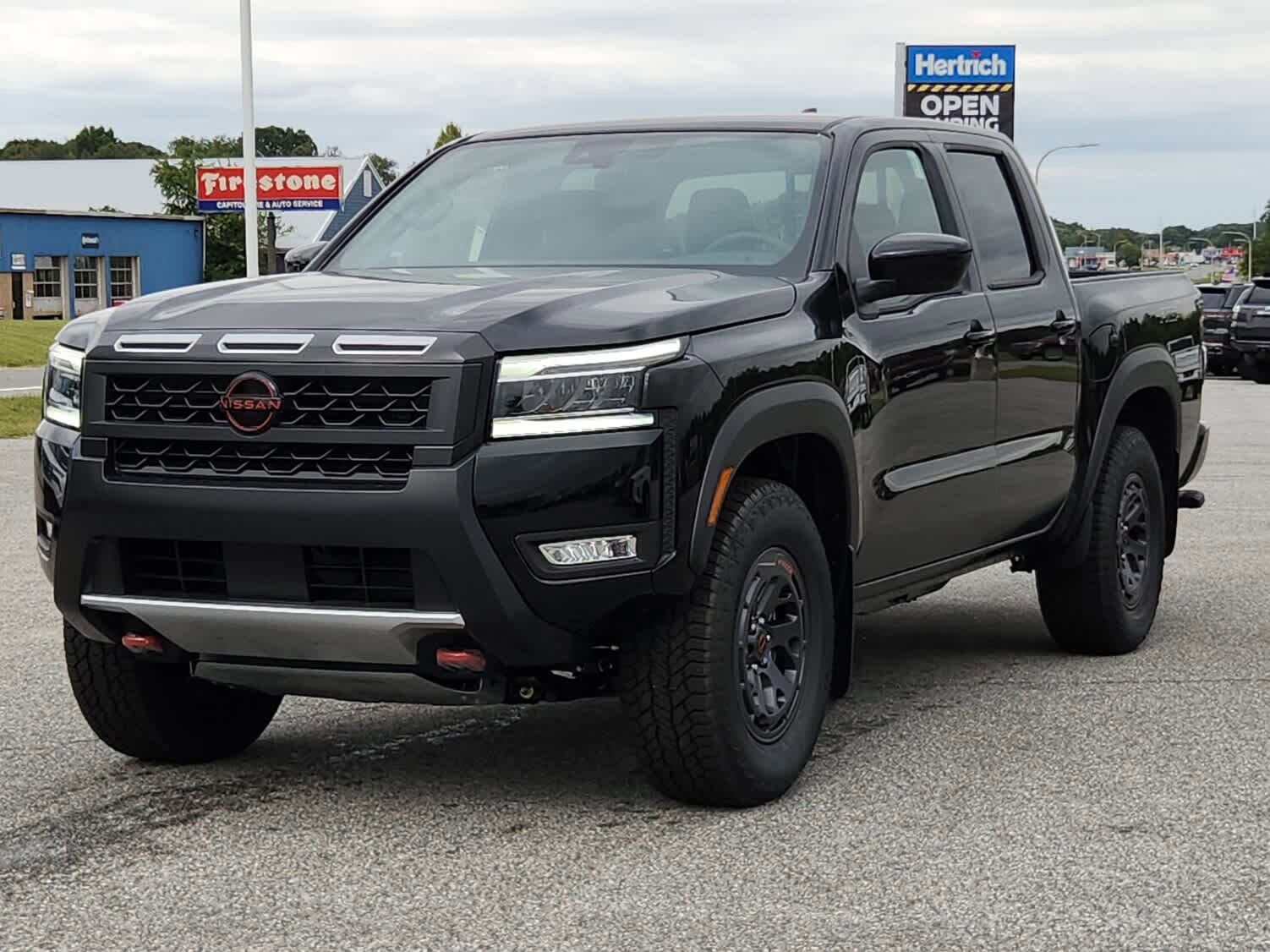 2025 NISSAN Frontier