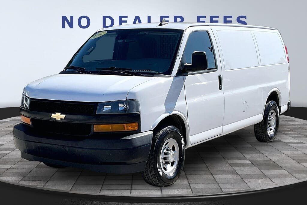 2020 CHEVROLET Express