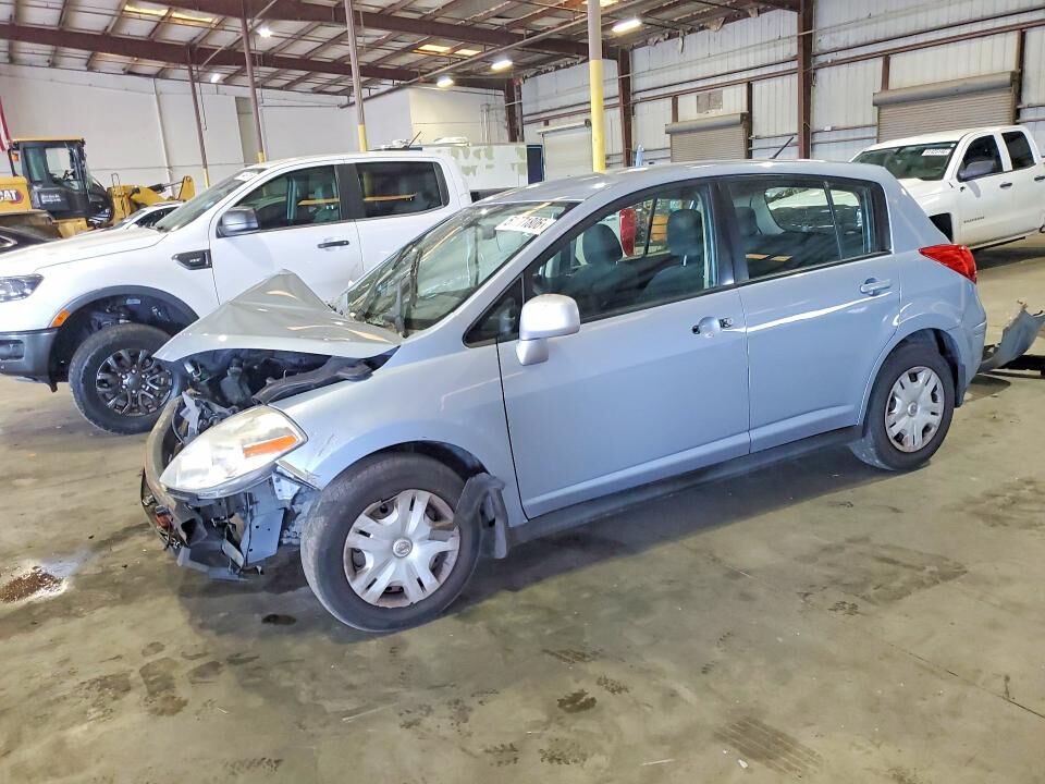 2011 NISSAN Versa