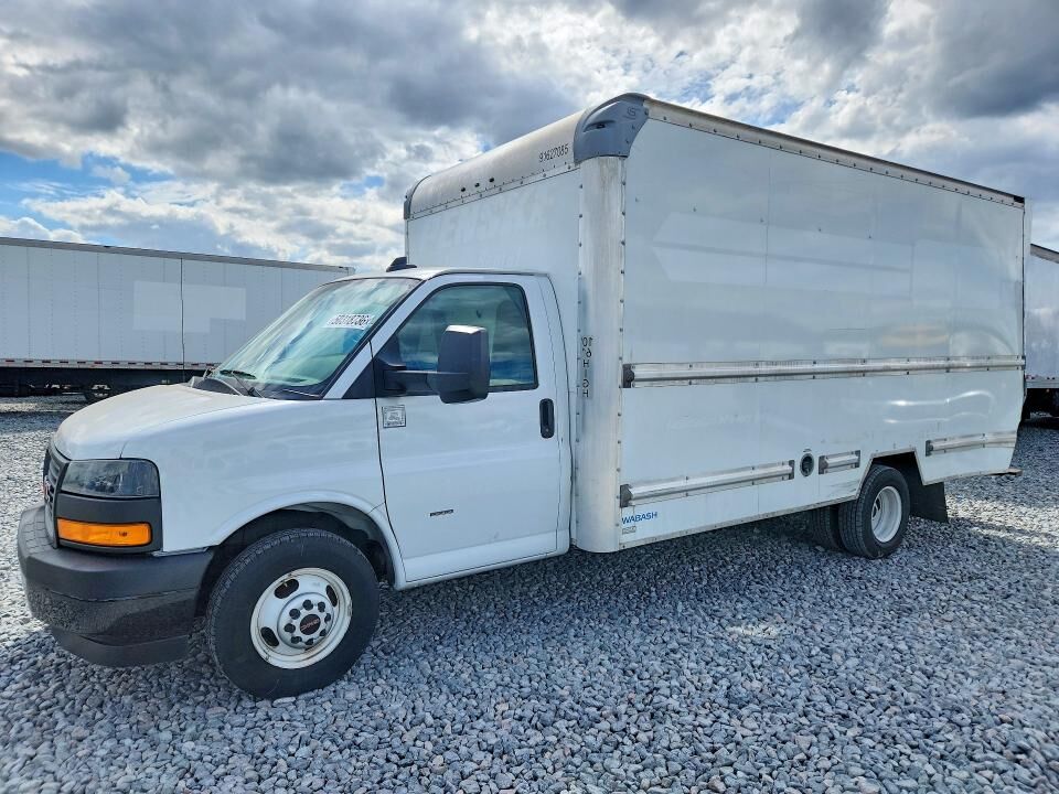 2022 GMC Savana