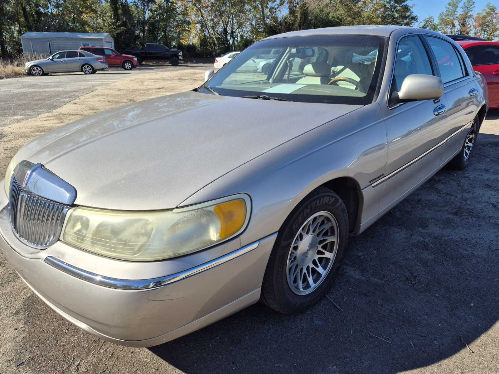 Lincoln Town Car