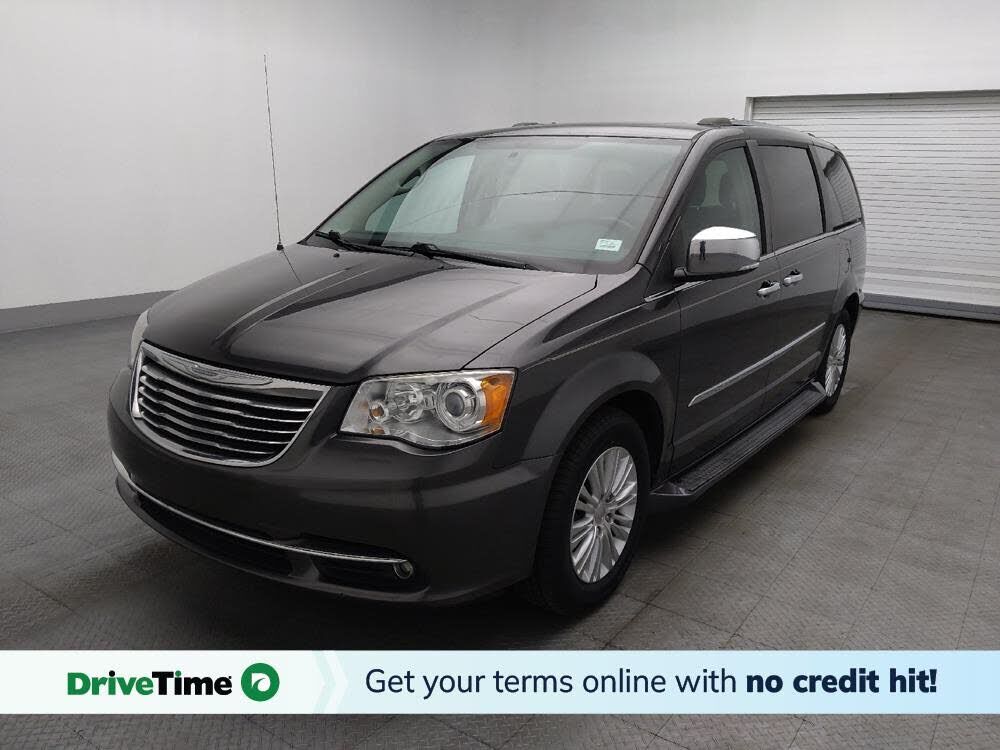2015 CHRYSLER Town and Country