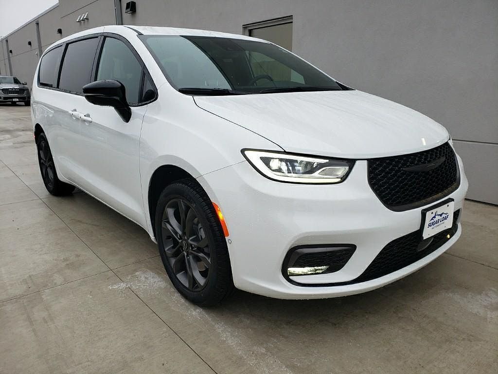 2026 CHRYSLER Pacifica
