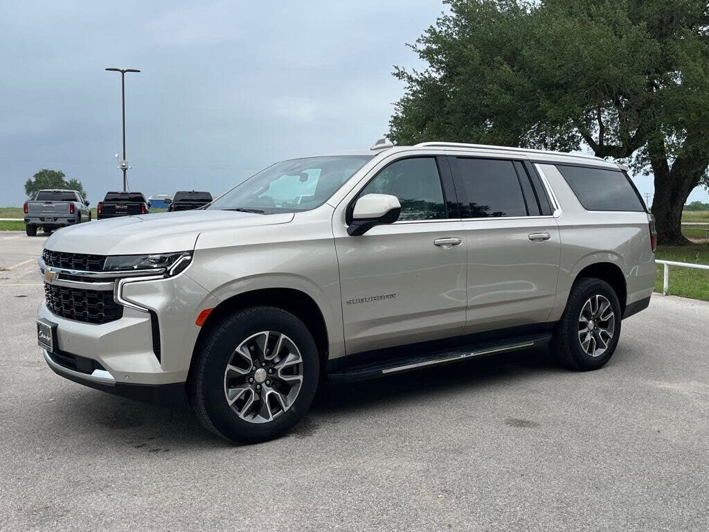 2023 CHEVROLET Suburban