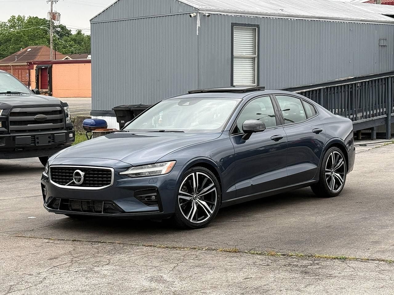 2019 VOLVO S60