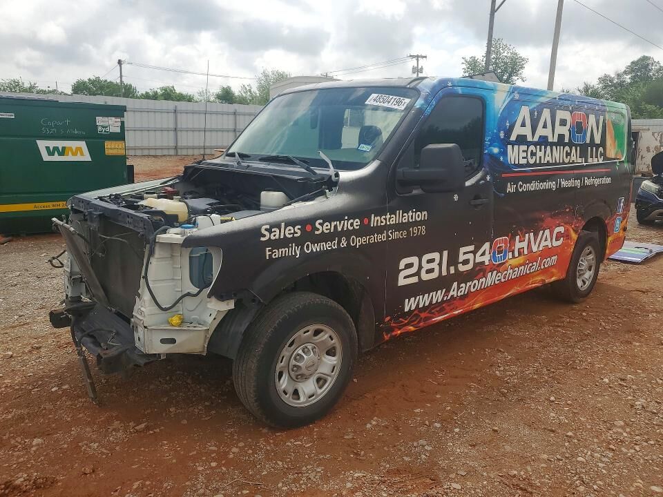 2016 NISSAN NV