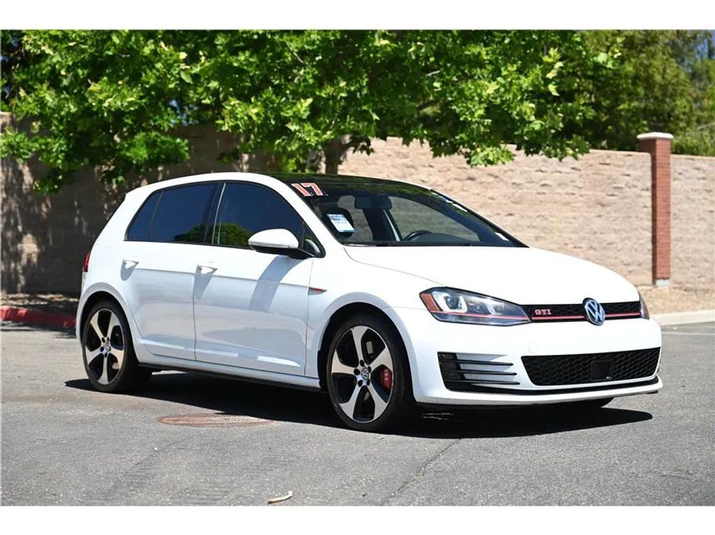 2017 VOLKSWAGEN Golf GTI